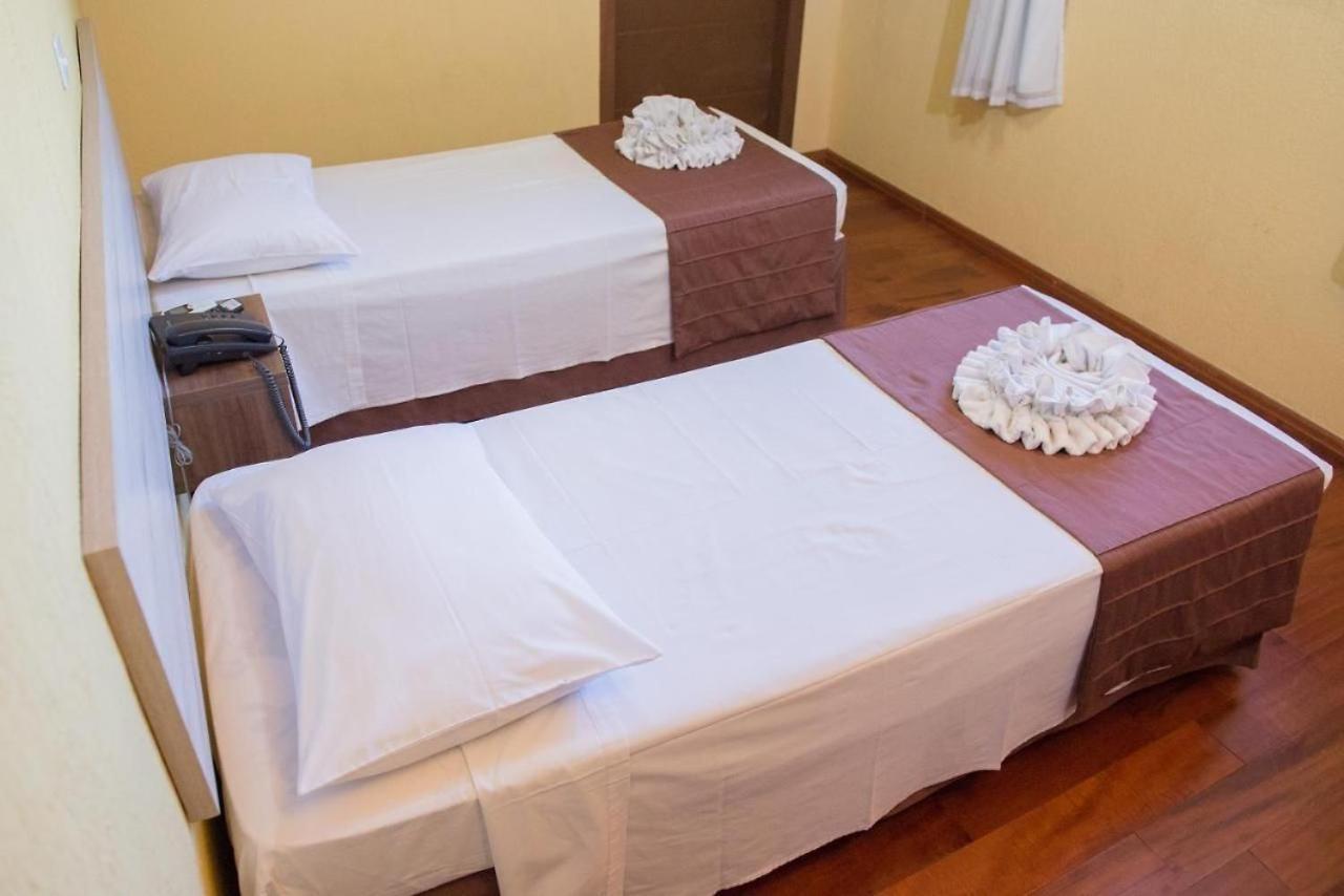 Hotel Iguacu Centro ฟอสดูอีกวาซู ภายนอก รูปภาพ